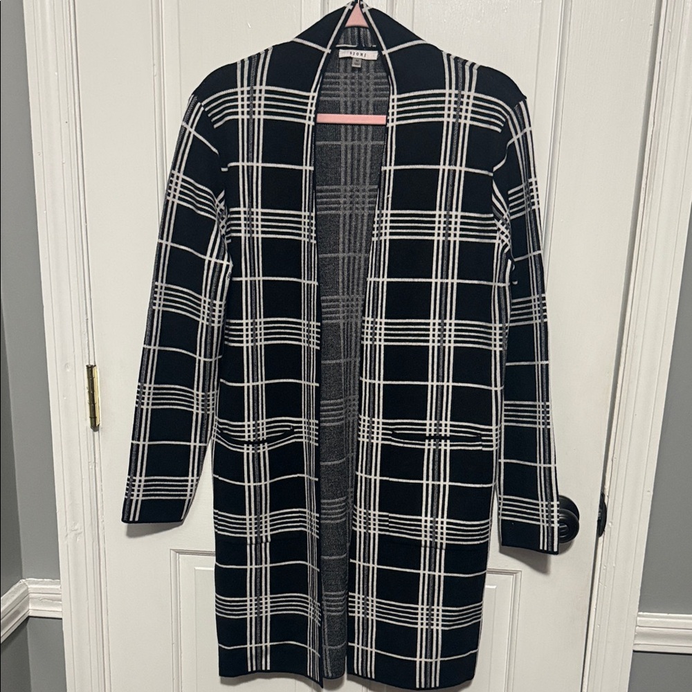 Sioni Black and White Plaid Cardigan